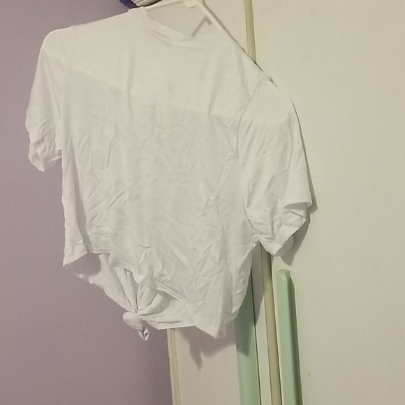 Women crop top shirt - Picture 2 of 3